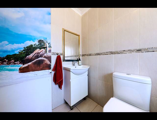 3 BEDROOM TOWNHOUSE FOR SALE IN BUCCLEUCH